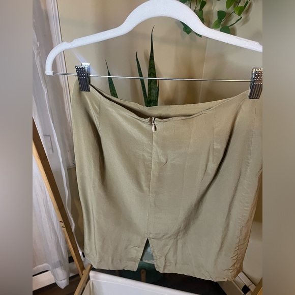 100% silk skirt MODA international size small - Picture 3 of 3